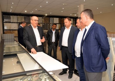 Bilecik Valisi Tahir Büyükakın, Bozüyük OSB'de İncelemelerde Bulundu