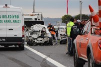İZZET BAYSAL DEVLET HASTANESI - Otomobil Hurdaya Döndü Açıklaması 1 Ölü, 3 Yaralı