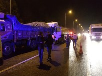 TEM Otoyolunda Tanker Tıra Arkadan Çarptı Açıklaması 1 Yaralı