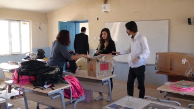 TOBB Köy Okulu Boyadı, Öğrencilere Yardım Dağıttı