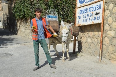 Üniversiteli Çöpçü Polis Olmak İstiyor