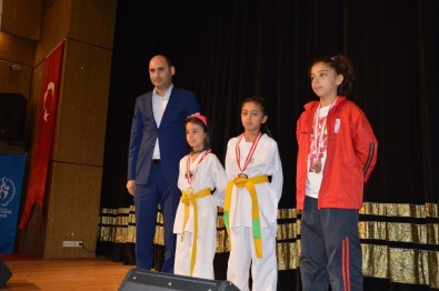 Amatör Sporcuları Onurlandırdılar