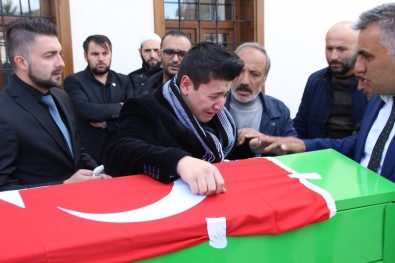 Danimarka'da Öldürülen Esik UETD Başkanı Sivas'ta Toprağa Verildi