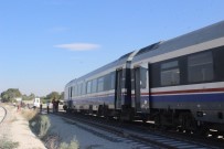 YOLCU TRENİ - Denizli Sarayköy'de Yolcu Treni Raydan Çıktı