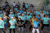 FETHIYE BELEDIYESI - İngilizler Kanser Hastaları İçin Koştu