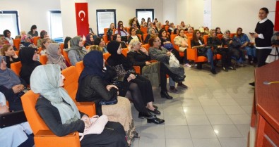 İzmit Belediyesi'nde Sağlıklı Beslenme Eğitimi Verildi