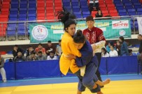 KEMAL ÇEBER - Kuşak Güreşi Ümitler Türkiye Şampiyonası Karabük'te Başladı