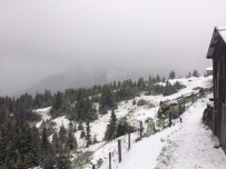 Sahilde Şiddetli Yağış, Yaylalarda Kar