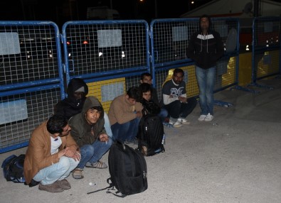 'Asker' Bileti Kesilen Yolcular Kaçak Göçmen Çıktı