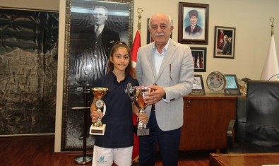 Balkan Şampiyonundan Başkan Seyfi Dingil'e Ziyaret