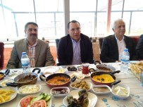 ABDURRAHMAN TOPRAK - Başkan Toprak İstişare Toplantısı Düzenledi