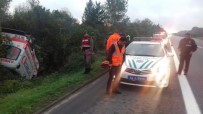 TEM Otoyolunda Ambulans Takla Attı Açıklaması 2 Yaralı