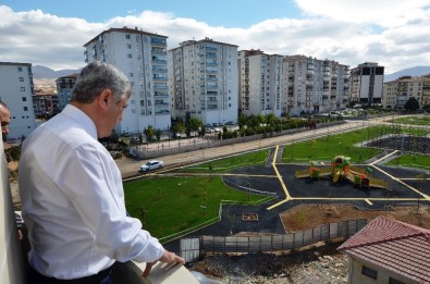 Yeşilyurt Belediye Başkanı Hacı Uğur Polat'tan Parklara İnceleme