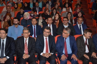Aksaray'da 'Edebiyatımızın Yerli Ve Milli Sesi Tarık Buğra' Paneli Düzenlendi