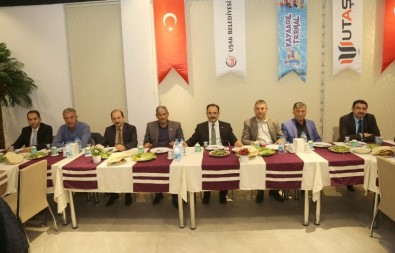 Başkan Cahan Açıklaması 'El Ele Verdiğimiz Zaman Muhtarlarımızla Üstesinden Gelemeyeceğimiz Bir Şey Yok'