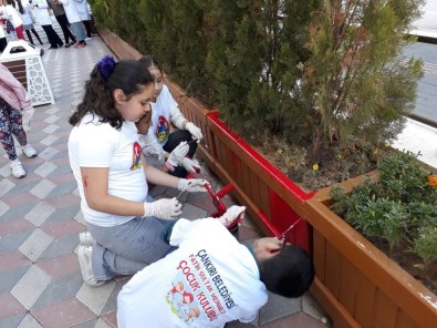 Çocuklar Çevre Düzenlemelerini Kendileri Yaptı
