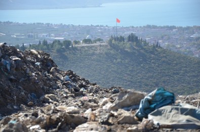İznik'teki Çöplükler Yeşil Alan Oluyor