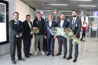 SUNEXPRESS - Medipol Başakşehir Almanya'da Çiçeklerle Karşılandı