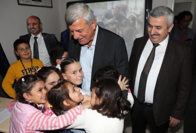 Başkan Karaosmanoğlu Öğrencilerle Bir Araya Geldi