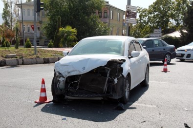 Elazığ'da İki Ayrı Trafik Kazası Açıklaması 7 Yaralı
