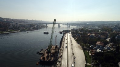 Eminönü-Alibeyköy Tramvay Projesi İçin Haliç'e Kazık Çakıldı