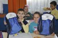 OKUL ÇANTASI - Gölpazarı'nda Bin 20 Öğrenciye Okul Çantası Hediye Edildi