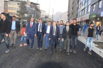 CÜNEYT EPCIM - Hakkari'de Yol Asfaltlama Çalışmaları Devam Ediyor