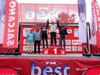 MEHMET BOZDEMİR - İzmitli Bisikletçi İstanbul'dan Altın Madalyayla Döndü