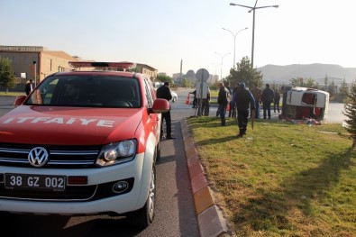 Kayseri'de İşçi Servisleri Çarpıştı Açıklaması 11 Yaralı