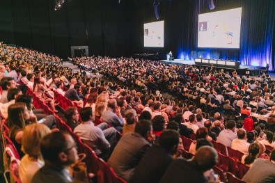 Lokal Anestezi İle Göz Onarımına ESCRS'den Ödül