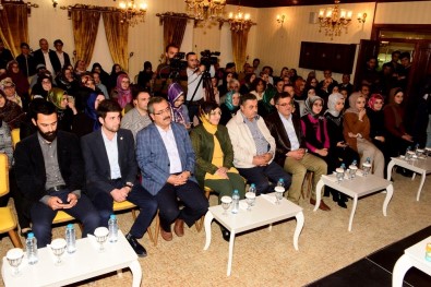 Meram'da 'Bahadır Yenişehirlioğlu İle Hayatın Edebiyatseli' Söyleşisi