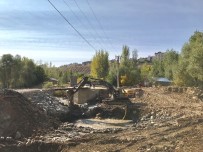 SEL FELAKETİ - Selde Yıkılan Yaya Köprüsü İnşaatına Başlandı