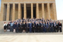 ANıTKABIR - Vali Topaca Ve Muhtarlar Anıtkabir'de