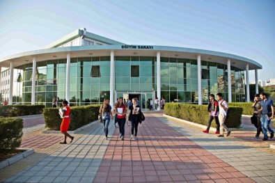 YDÜ'de tezsiz yüksek lisans programı kayıtları