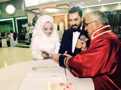 Bingöl'de Evlilik Oranı Yüzde 11 Arttı, 736 Nikah Kıyıldı