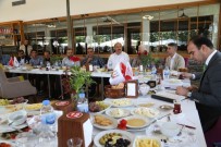 NİHAT ÇİFTÇİ - Çiftçi Siverek'te  Değerlendirme Toplantısı Yaptı