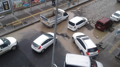 Kars'ta, Yağmur Hayatı Olumsuz Etkiledi