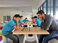 ABDURRAHIM KARAKOÇ - Keçiörenli Gençlerin Yeni Gözdesi