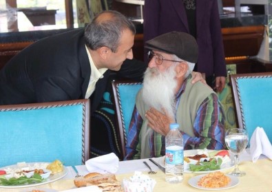 Vali Sonel, Huzur Evi Sakinleriyle Buluştu