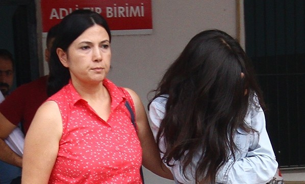 O kızın hayatı dram çıktı!