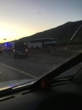 Afyonkarahisar'da Tur Otobüsü İle Tır Çarpıştı Açıklaması 20'Den Fazla Yaralı Var Haberi