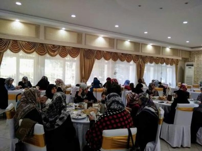 Anadolu Hanımeli Aile Derneği'nden Arakanlı Müslümanlara Yardım Eli