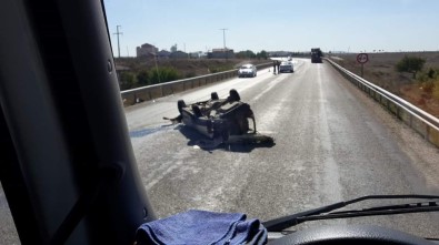 Seyir Halindeyken Araç Devrildi, 1 Kişi Yaralandı