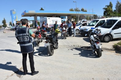 Antalya'da 'Son Sürat-2' İsimli Motosiklet Denetimi Uygulaması