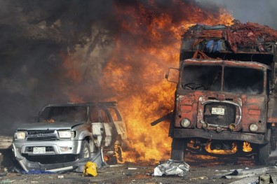 Mogadişu'da Ölü Sayısı 358'E Yükseldi