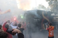METİN OKTAY - Galatasaray, Derbi İçin Yola Çıktı