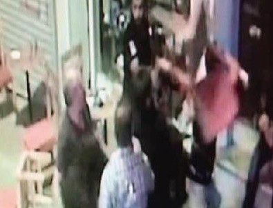 Taciz kavgasında satırlar çekildi