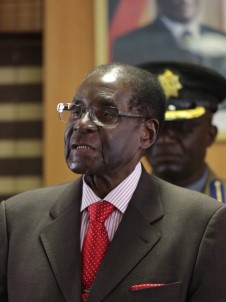 WHO, Mugabe'nin İyi Niyet Elçisi Seçilme Kararını İptal Etti