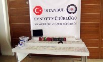 YURT DIŞI YASAĞI - Fatih'te 'Sahte Vize' Şebekesine Operasyon Açıklaması 4 Gözaltı