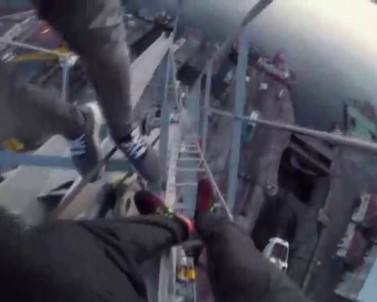 Haliç Tersanesindeki Vincin Zirvesine Tırmandılar